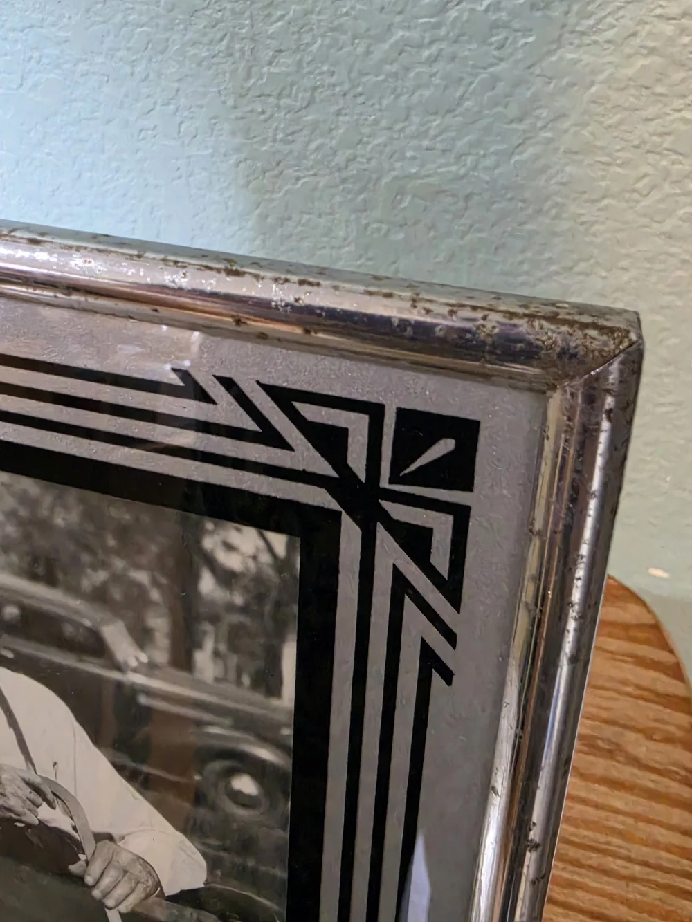 Art Deco Vintage Frame 7x9 In Reverse Painted Glass Silver w Black & Old Photos